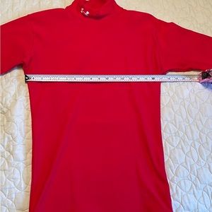 Under Armour Red Turtleneck. Size Large, Measurements and pics. Very gently worn